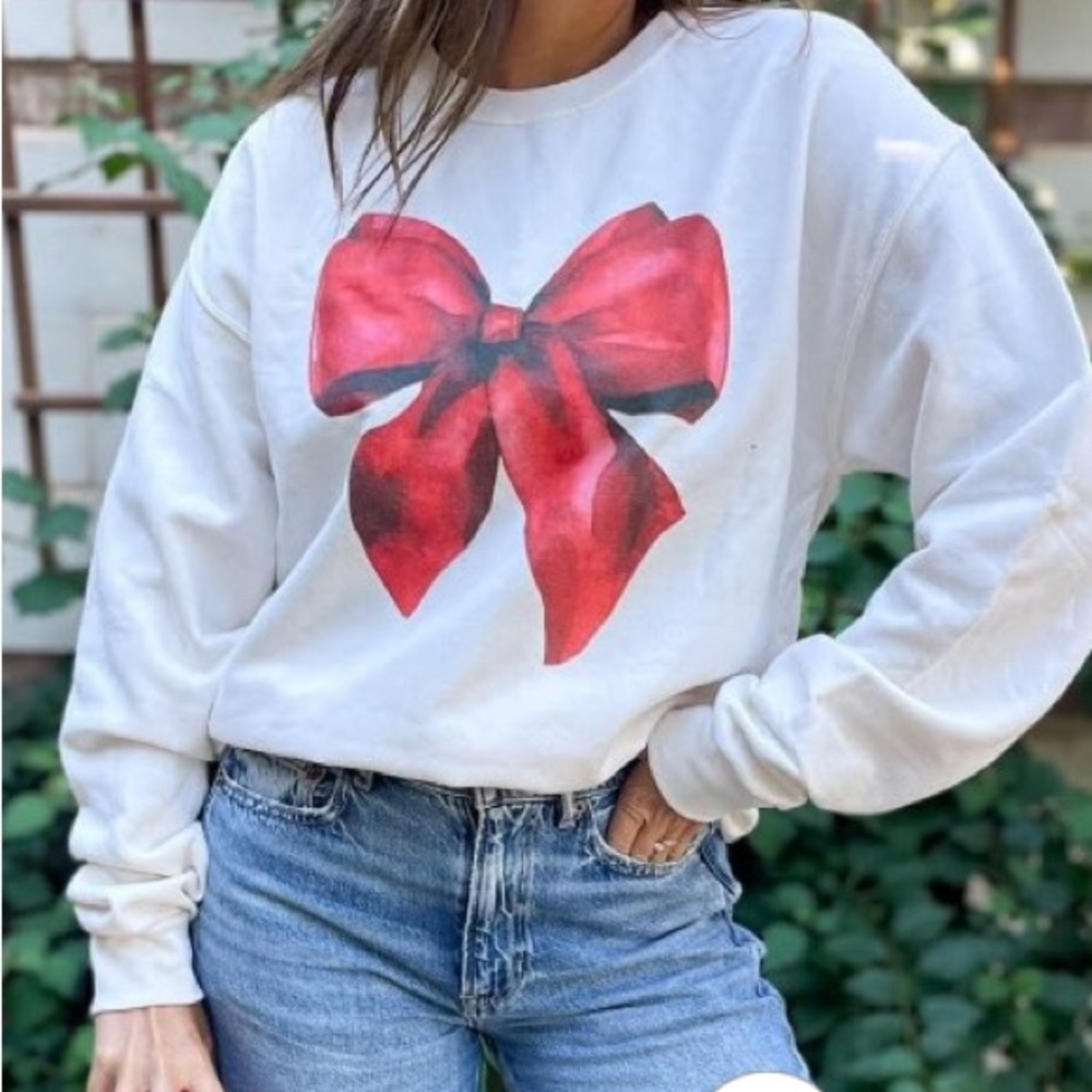 Ivory  Sweatshirt with Red Bow
